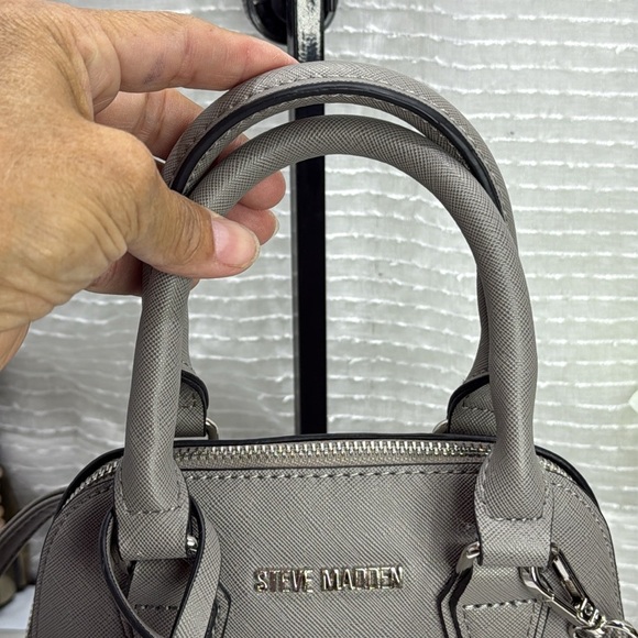 (X2) STEVE MADDEN BFAITH MINI CROSSBODY BAG - Picture 3 of 15